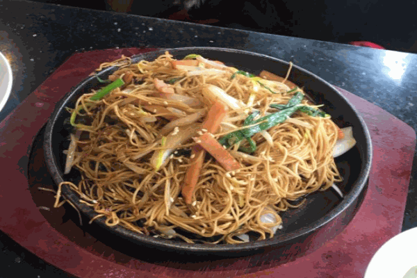 绚麦铁板烧炒面